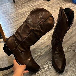 Vintage Men’s cowboy boots size 7.5